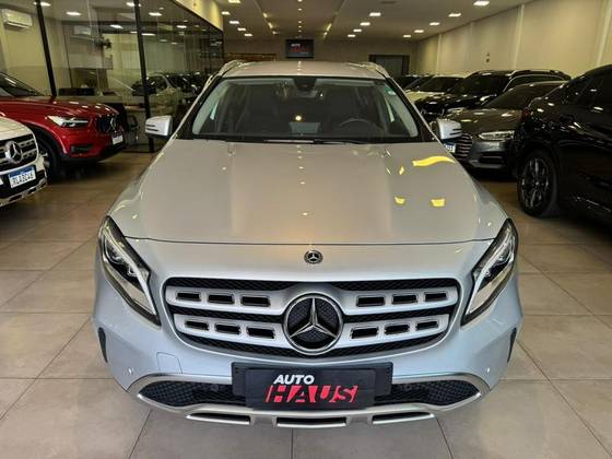 MERCEDES-BENZ GLA 200 1.6 CGI FLEX ADVANCE 7G-DCT